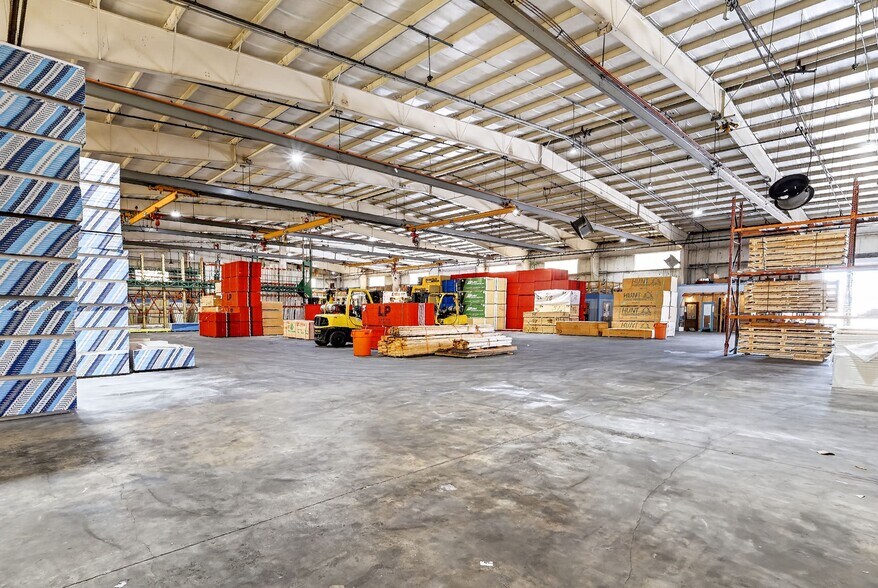 More Photos Of 722 Duck Lake Rd, Lady Lake Industrial For Sale