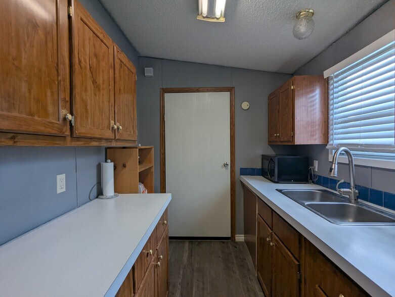 More Photos Of 16595 I-10, Vidor Land For Sale