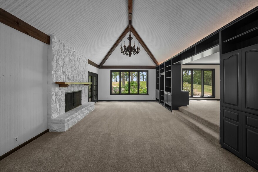 More Photos Of 1901 Moffet Rd, Saint Joseph Specialty For Sale