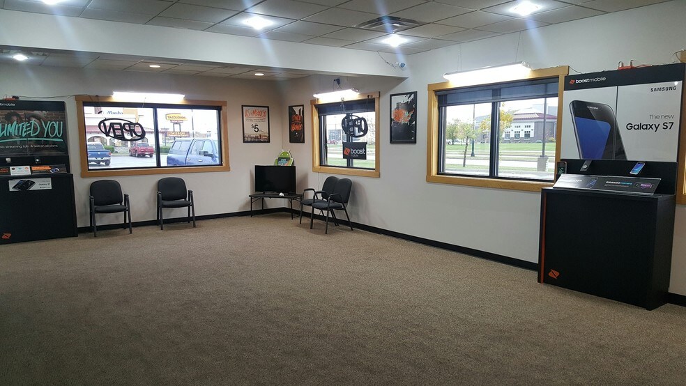 More Photos Of 1450 13th Ave E, West Fargo Restaurant For Lease