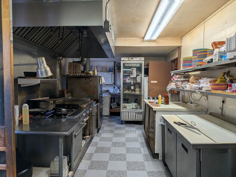 More Photos Of 93 Mechanic St, Bellingham Restaurant For Lease