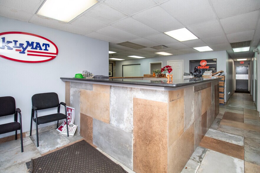 More Photos Of 1401 Guatemozin St, Laredo Warehouse For Sale