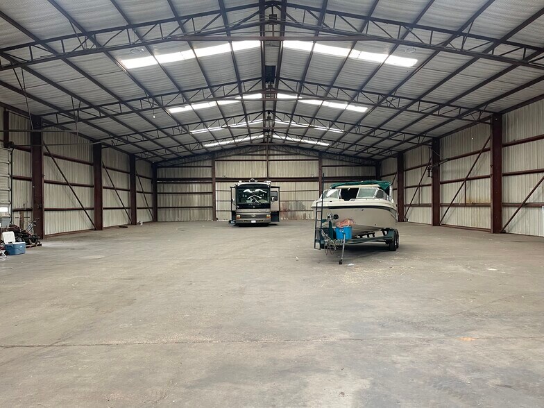 More Photos Of 575 Proffitt st, Midlothian Warehouse For Lease