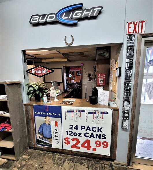 More Photos Of 209 N 5th Ave E, Truman Freestanding For Sale