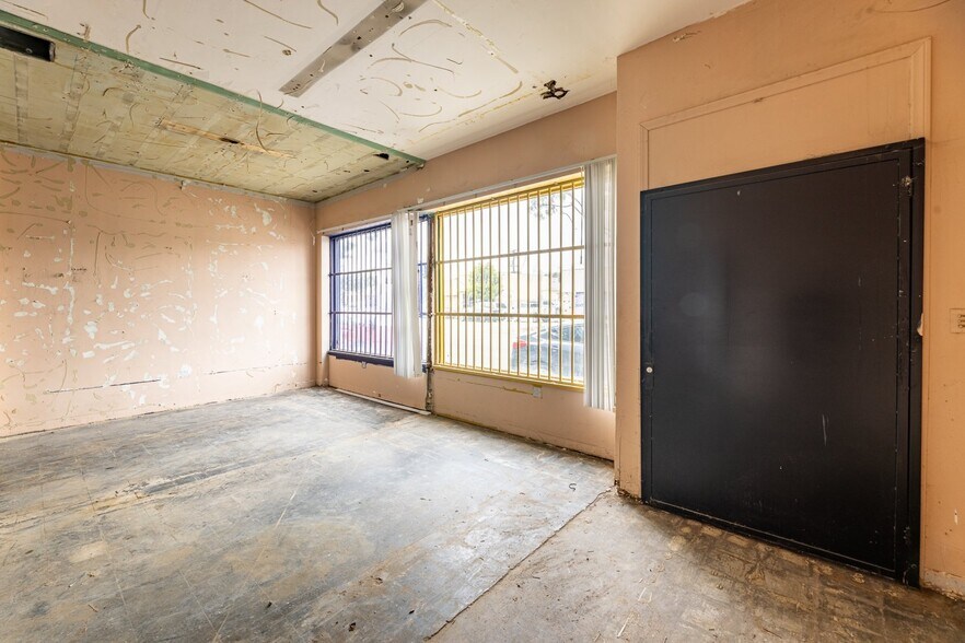 More Photos Of 3311 W Beverly Blvd, Montebello Storefront Retail Office For Lease