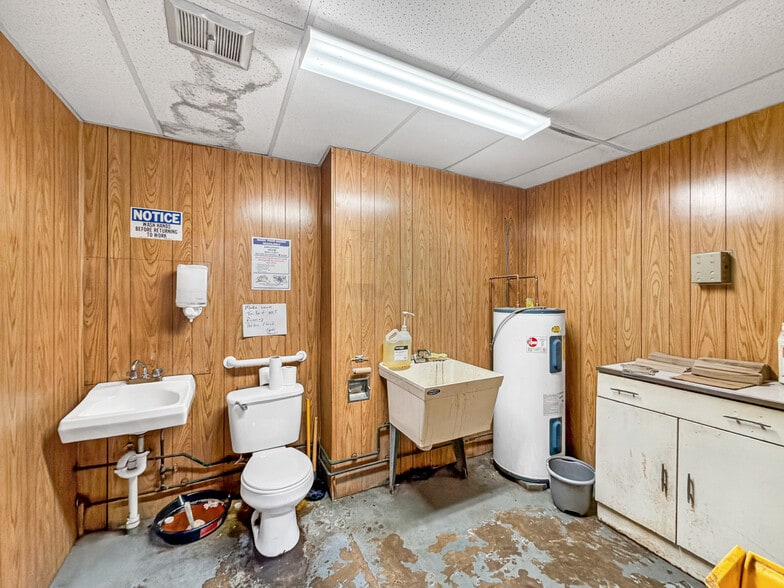 More Photos Of 131 Mini Mall Rd, Ebensburg Food Processing For Lease