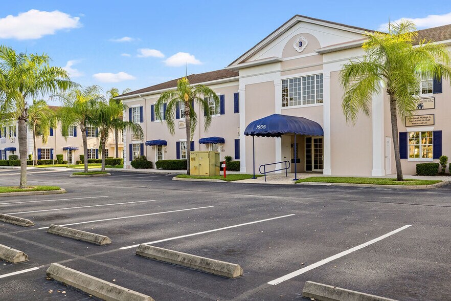 More Photos Of 1555 Indian River Blvd, Vero Beach Medical For Lease