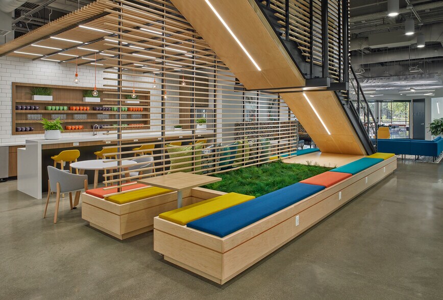 More Photos Of 101 Foundry Dr, West Lafayette Office For Lease