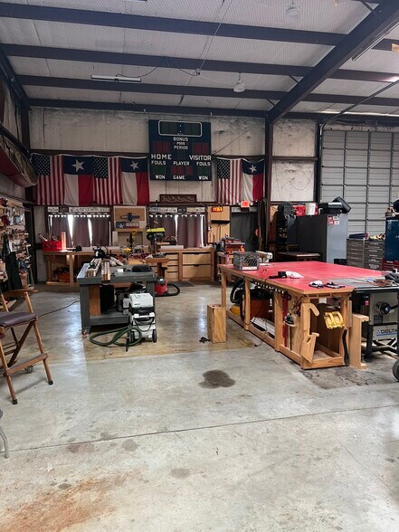 More Photos Of 9201 Brown Ln, Austin Warehouse For Sale