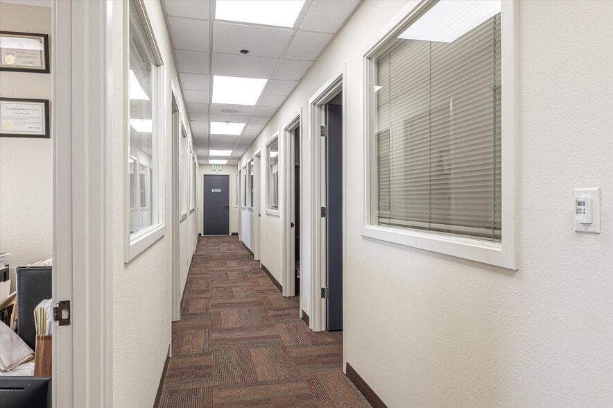 More Photos Of 370-390 Bridge Pky, Redwood City Medical For Lease
