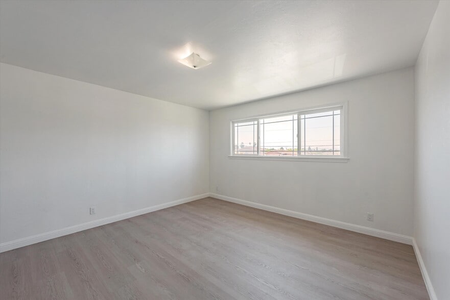 More Photos Of 3404 School St, Oakland Apartments For Sale