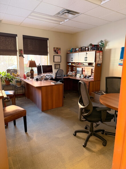 More Photos Of 502 Keystone Dr, Warrendale Office For Sale