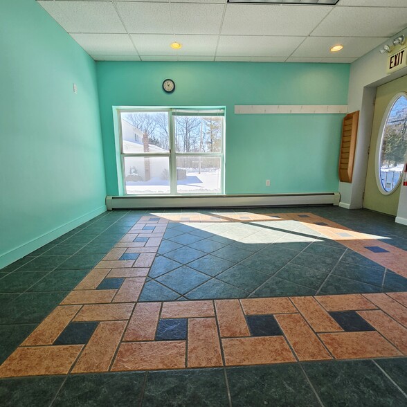 More Photos Of 106 N Franklin St, Pen Argyl Office For Lease