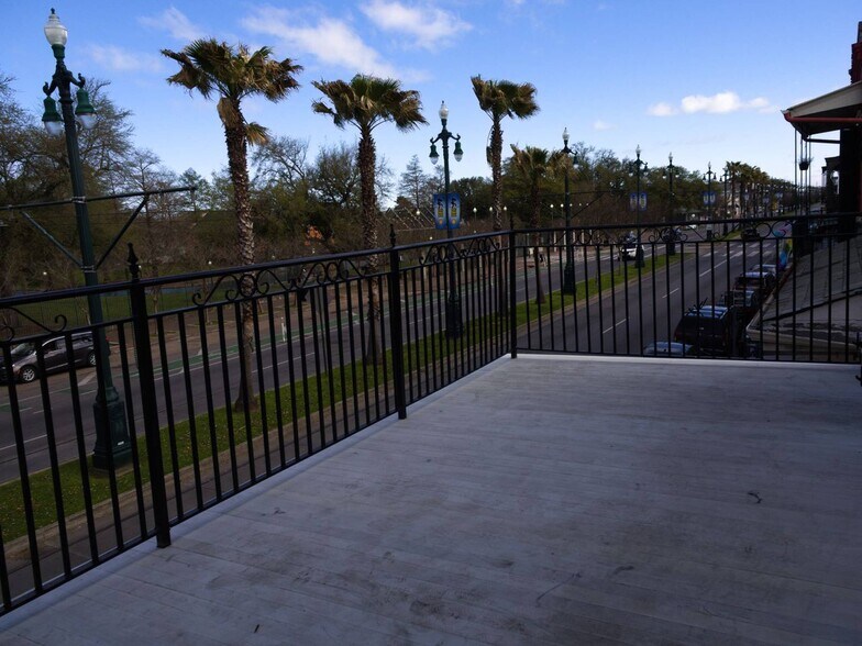 More Photos Of 806 N Rampart St, New Orleans General Retail For Lease