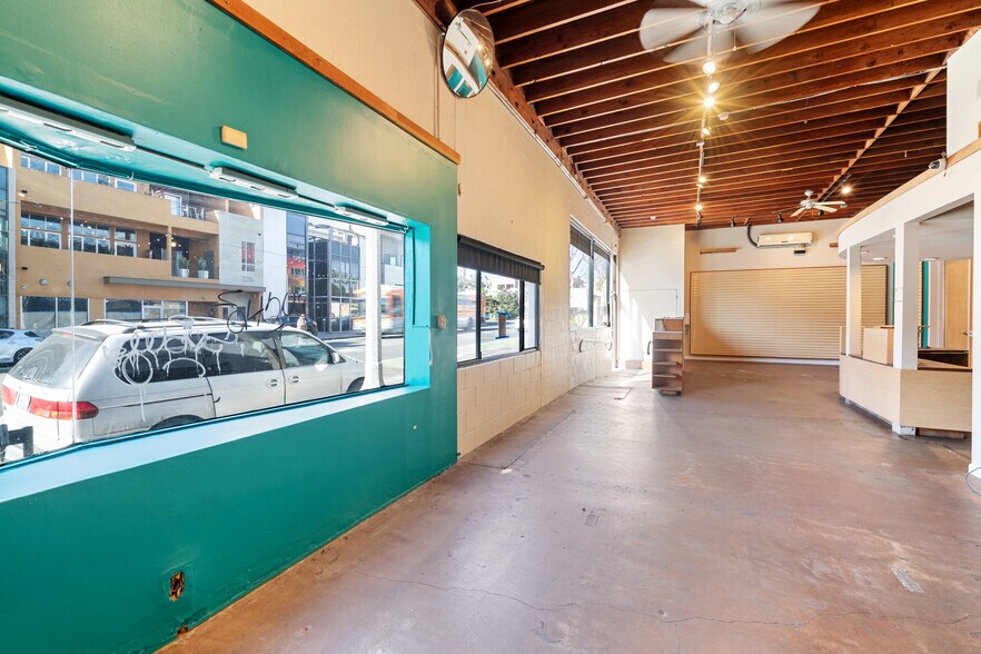 More Photos Of 2215 Main St, Santa Monica Freestanding For Lease