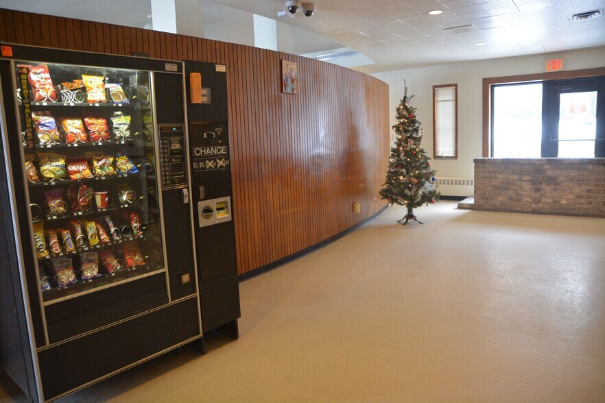 More Photos Of 286 Marshall Ave, Saint Paul Dormitory For Sale