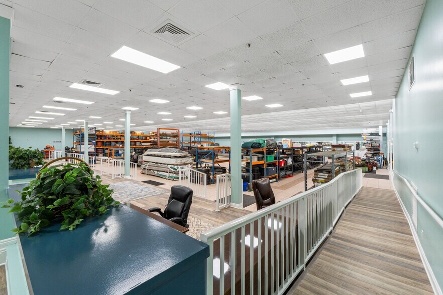 More Photos Of 5420 Hickory St, Panama City Office For Sale