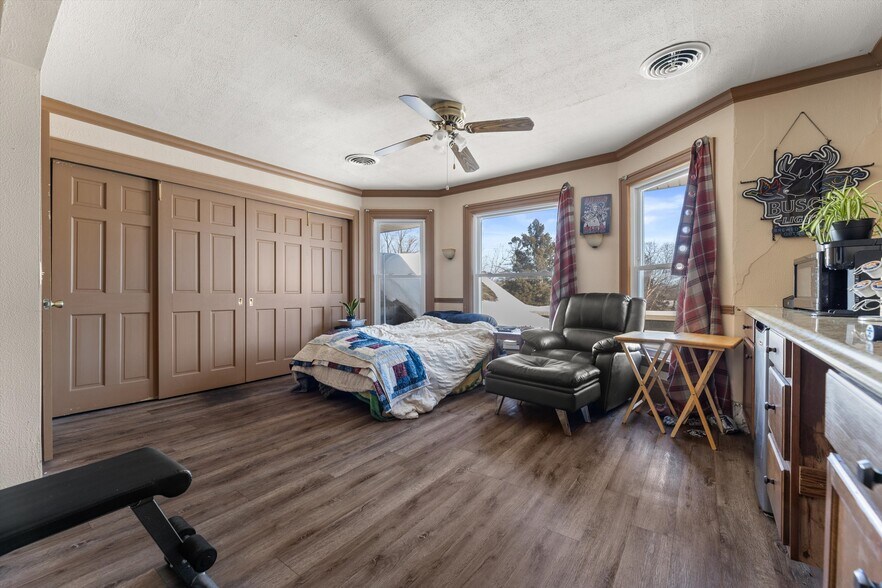 More Photos Of N67W33525 County Road K, Oconomowoc General Retail For Sale