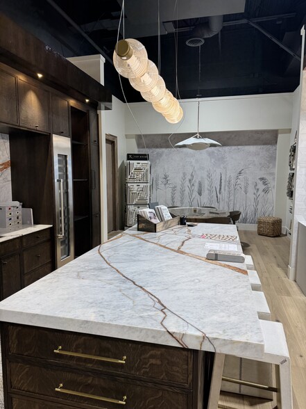 More Photos Of 5801-5821 Mcwhinney Blvd, Loveland Storefront For Lease