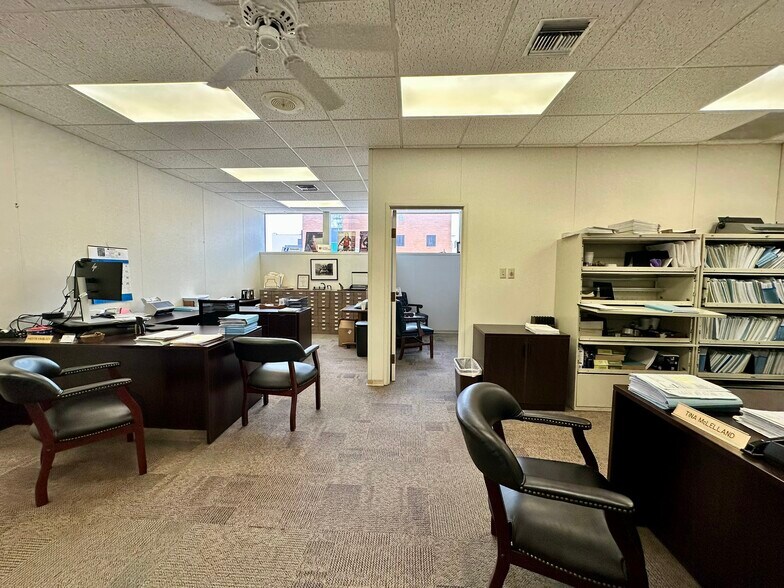 More Photos Of 705 Lamar St, Wichita Falls Office For Sale
