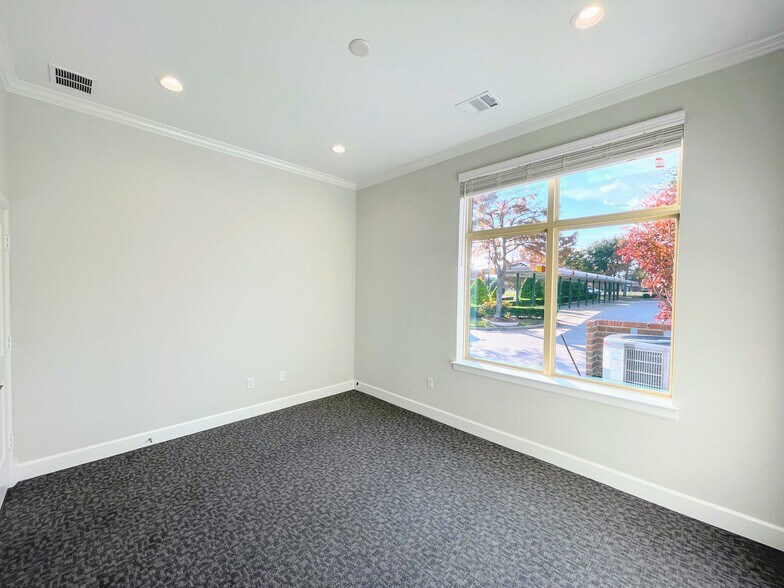 More Photos Of 7700 Preston Rd, Frisco Medical For Sale