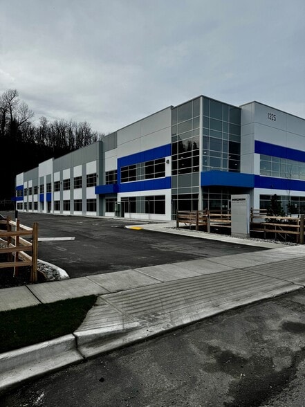 Primary Photo Of 1325 Riverside Rd, Abbotsford Warehouse For Lease