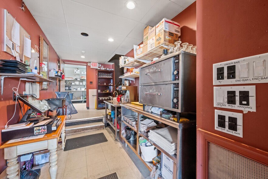 More Photos Of 31 Lakeside Dr, Harveys Lake Restaurant For Sale