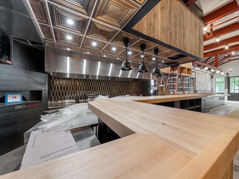 More Photos Of 185 N Lena St, Ridgway General Retail For Lease