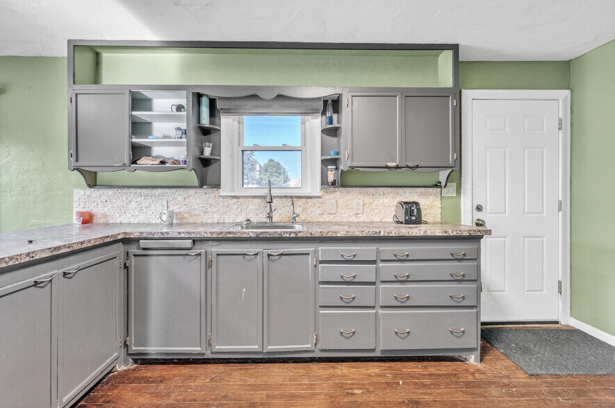 More Photos Of 3700 Trellis Ct, Oklahoma City Office Residential For Sale