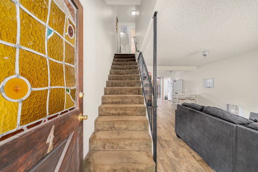 More Photos Of 1070 Freeman Ave, Long Beach Apartments For Sale