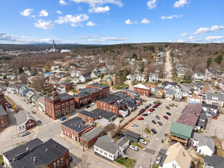 More Photos Of 135 Main St, Pembroke Storefront Retail Residential For Lease