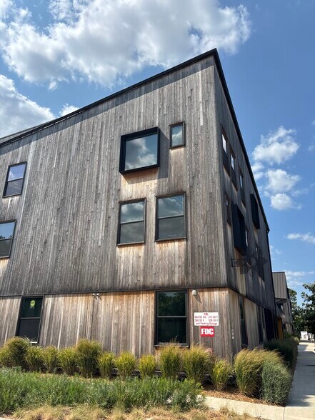 More Photos Of 337 SE 3rd St, Bentonville Apartments For Lease