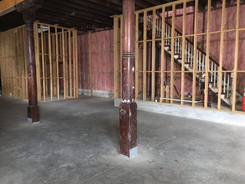 More Photos Of 801 Frenchmen St, New Orleans Restaurant For Lease