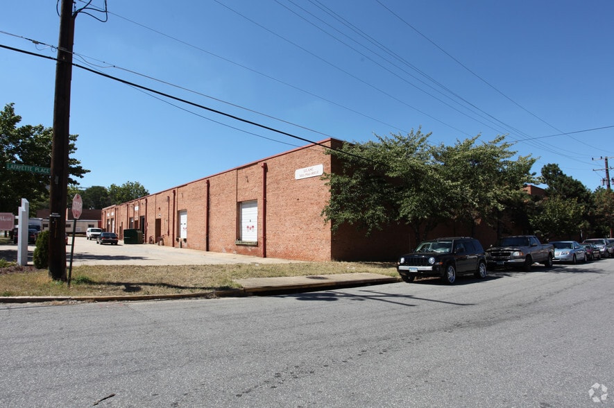 More Photos Of 5344-5352 46th Ave, Edmonston Warehouse For Lease