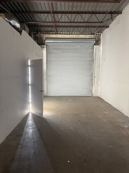 More Photos Of 3001 Quebec St, Dallas Light Distribution For Lease