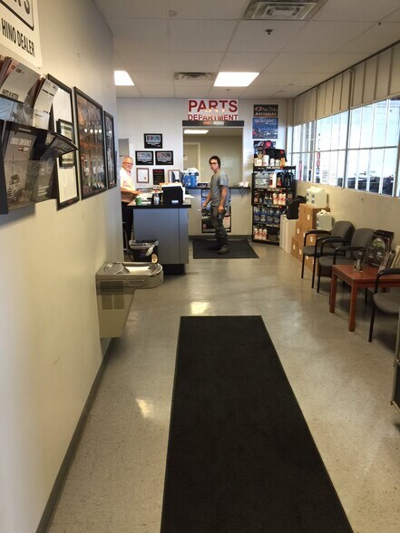 More Photos Of 6225 State Rd, Philadelphia Warehouse For Lease