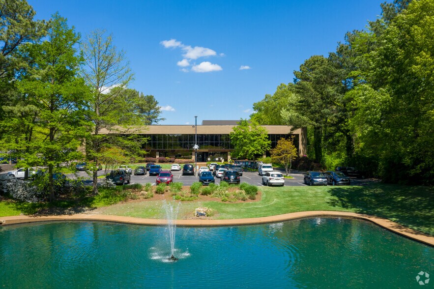 Primary Photo Of 6800 Poplar Ave, Memphis Office For Lease