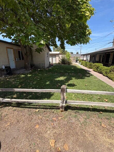 More Photos Of 257-261 E Main St, San Jacinto Storefront Retail Office For Sale