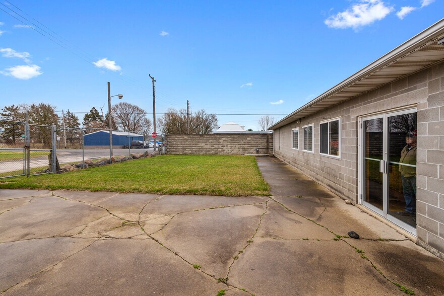 More Photos Of 219 E Main St, Bannister General Retail For Sale