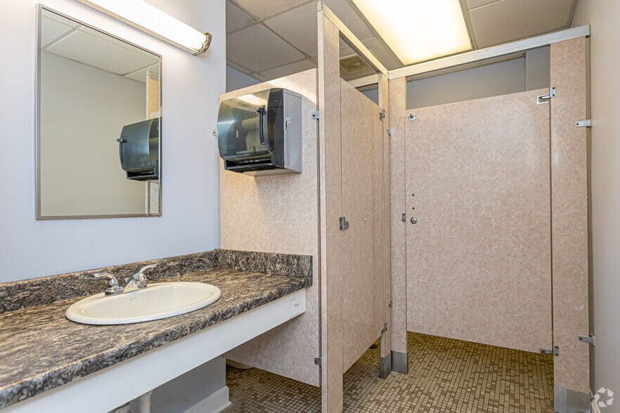 More Photos Of 535 Delmas Ave, Pascagoula Office For Lease