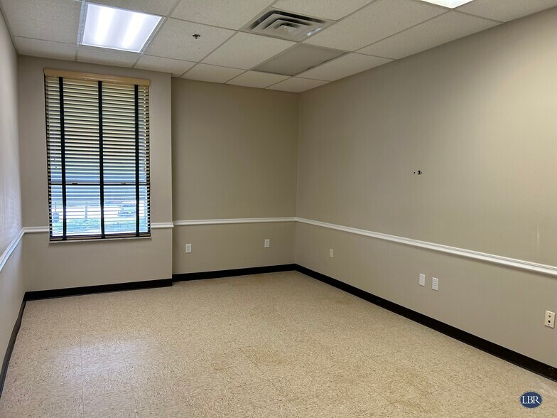More Photos Of 595 N Courtenay Pky, Merritt Island Medical For Lease