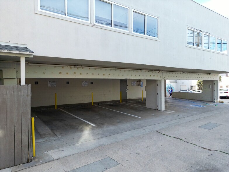 More Photos Of 1104 Highland Ave, Manhattan Beach Loft Creative Space For Sale