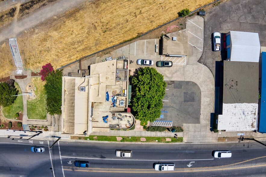 More Photos Of 563 2nd St, Yuba City Office For Sale