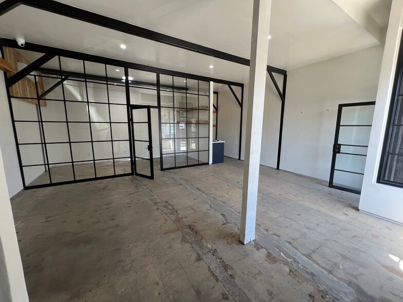 More Photos Of 9127 S Western Ave, Los Angeles Storefront For Lease