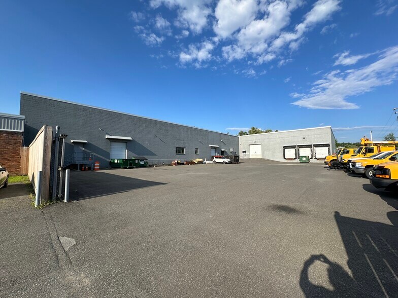 More Photos Of 16 Avis Dr, Latham Light Distribution For Sale