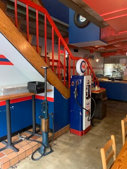 More Photos Of 1606 K St NW, Washington Restaurant For Sale