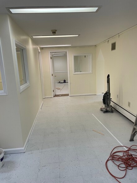 More Photos Of 256 Broad St, Bloomfield Medical For Lease