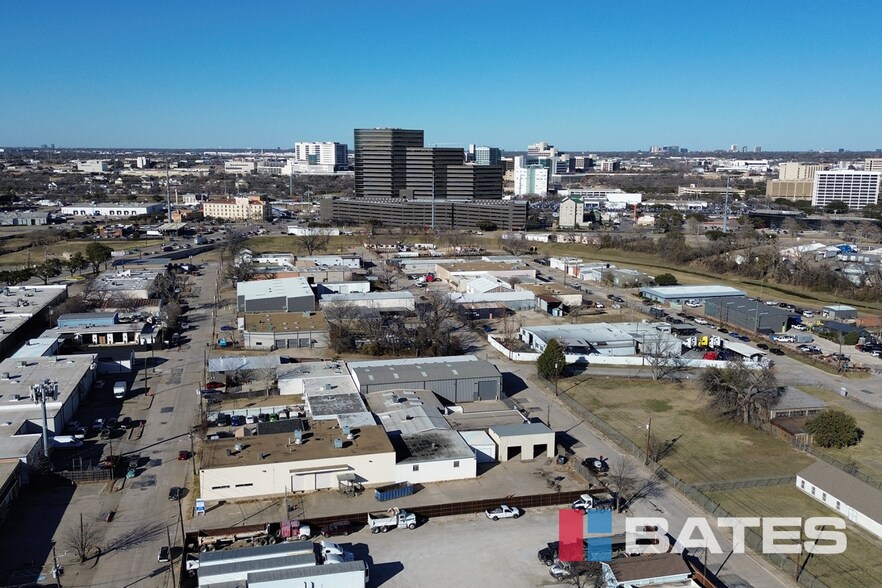 More Photos Of 4726-4730 Memphis St, Dallas Showroom For Sale