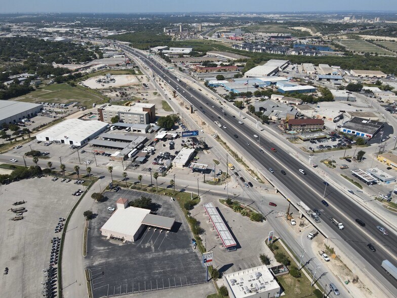 More Photos Of 420 N Weidner Rd, San Antonio Bank For Sale