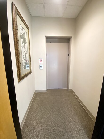 More Photos Of 1575 E McAndrews Rd, Medford Office For Lease